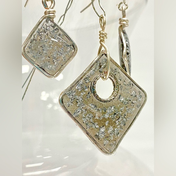 HANDMADE Silver Leaf Geometric Resin Art Jewelry Set - Picture 10 of 10